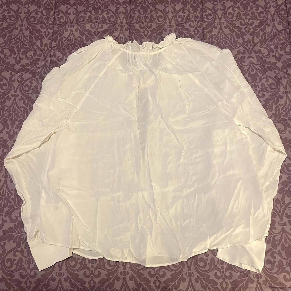 H&M Ruffled Trimmed Drawstring Blouse - Picture 2 of 11